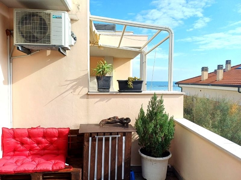 Affitto Appartamento €2800 - Senigallia, Lungomare goffredo mameli 150