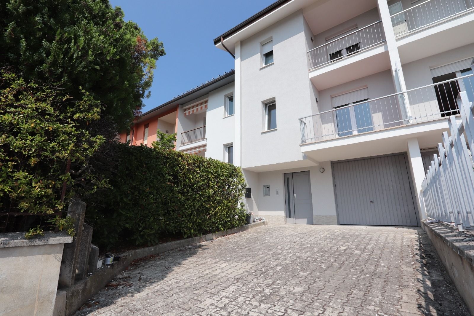 Accogliente Casa a Schiera con Giardino a L'Aquila