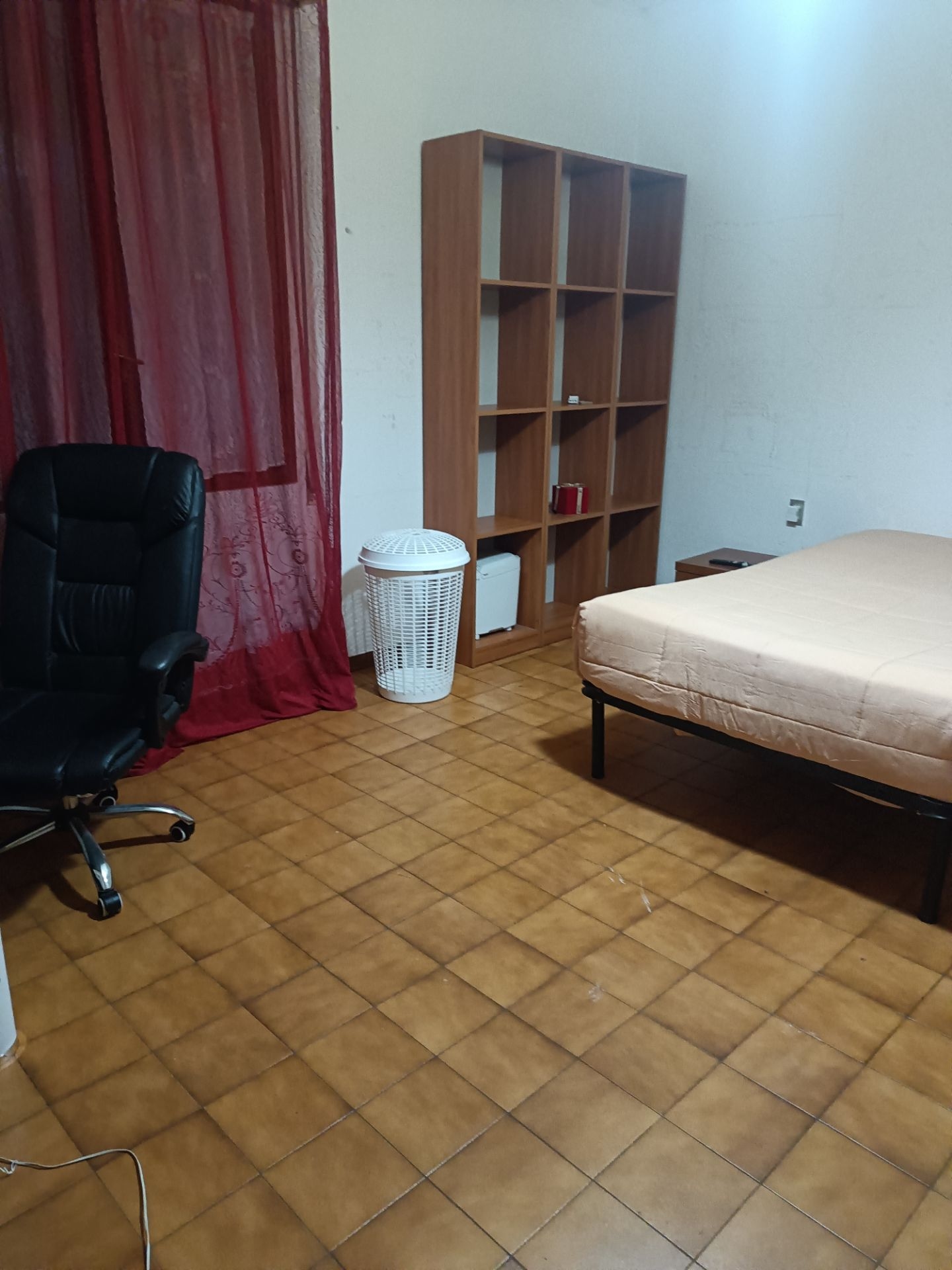 Stanza singola con balcone — perfetta per studentesse