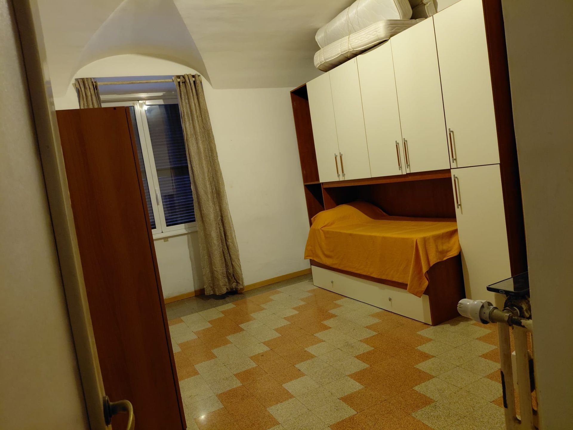 Affitto Posto in doppia €500 - Roma (Ponte  lungo), Via antonio degli effetti 15