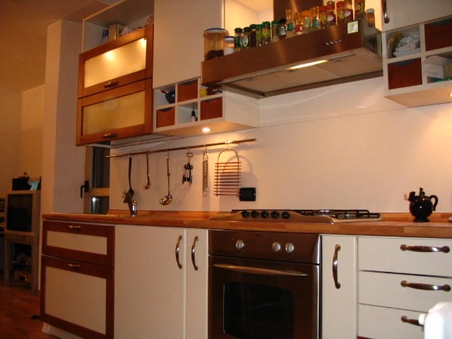 Accogliente bilocale arredato con balcone