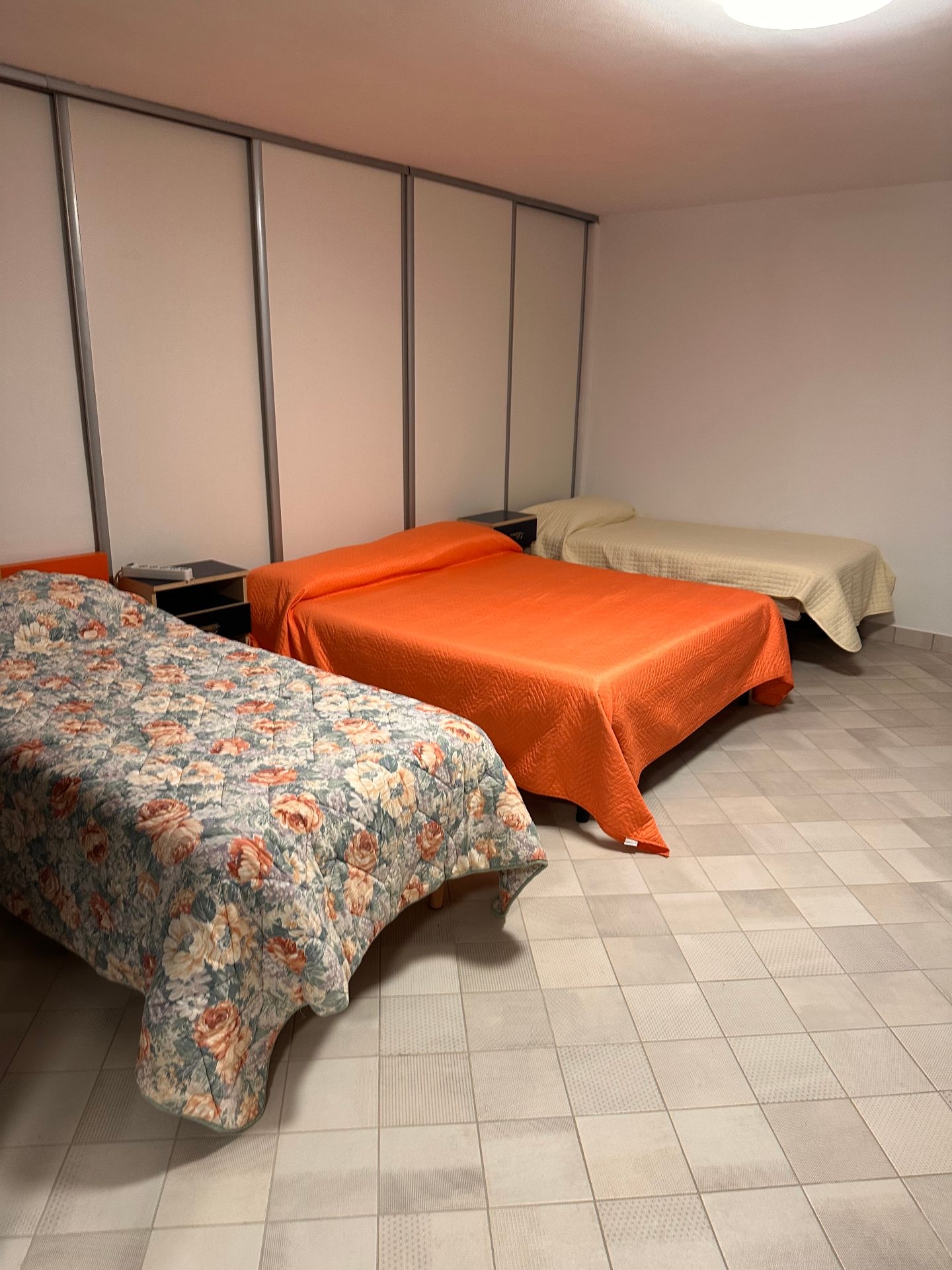 Stanza tripla ampia con bagno privato