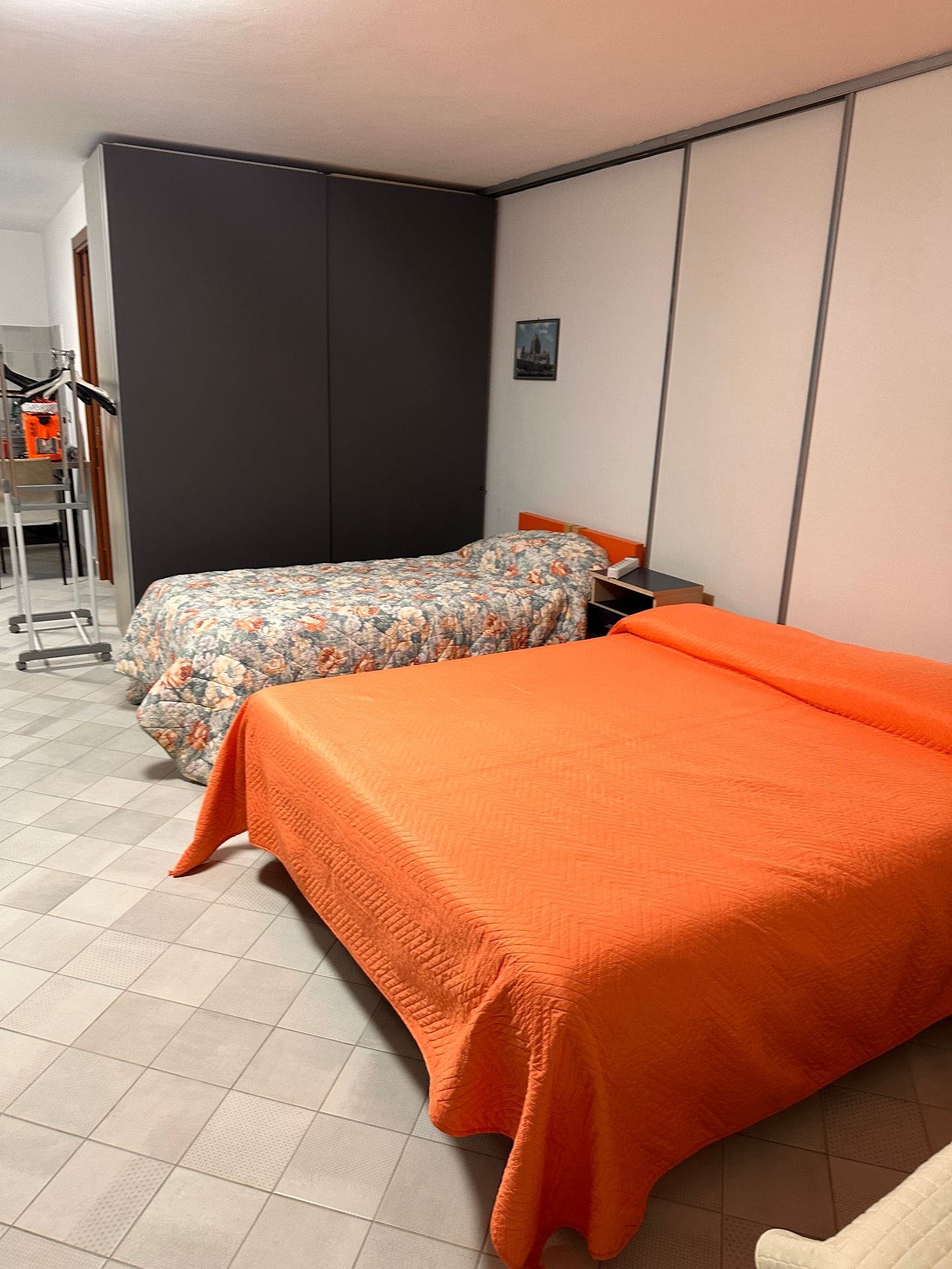 Stanza tripla ampia con bagno privato