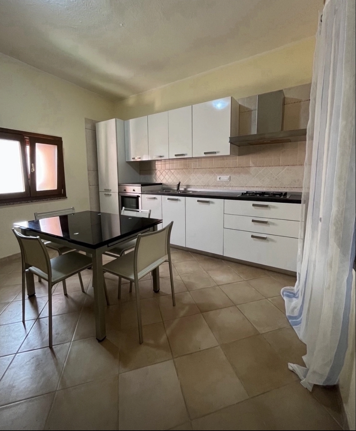 Affitto Appartamento €3000 - Pula, Via caprera 4_3