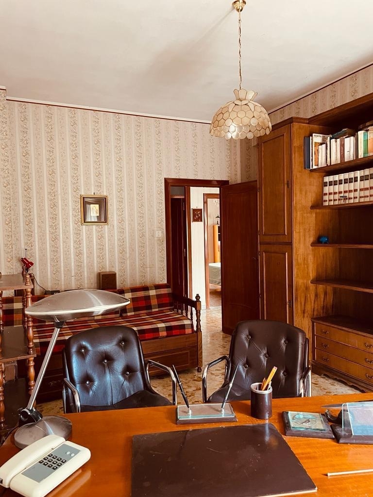 Comoda stanza singola con balcone