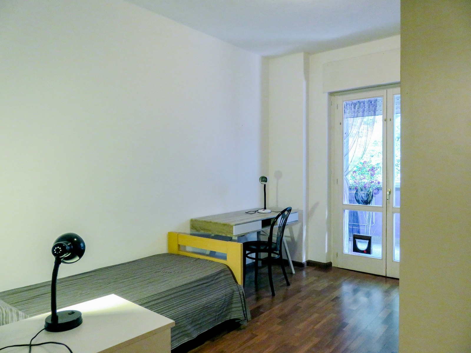 Luminosa Singola con Balcone Esclusivo!