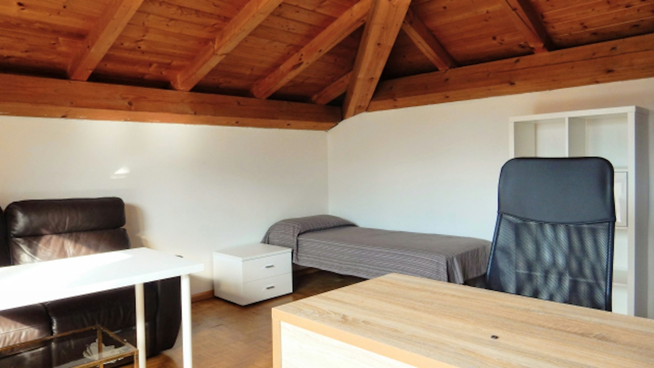 Camera doppia con bagno e terrazzino privato
