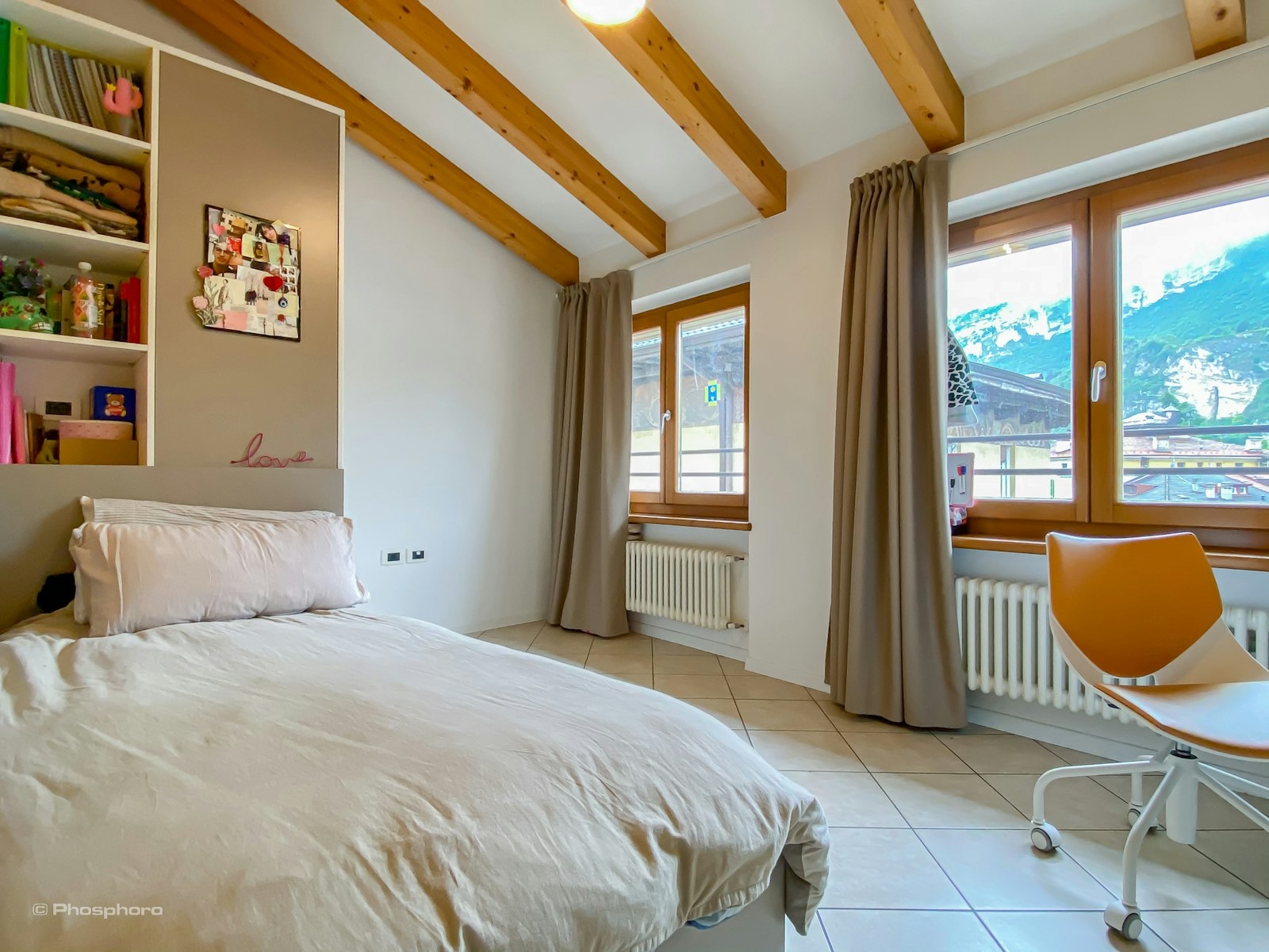 Luminosa Singola in Studentato a 2 Passi dalle Facoltà