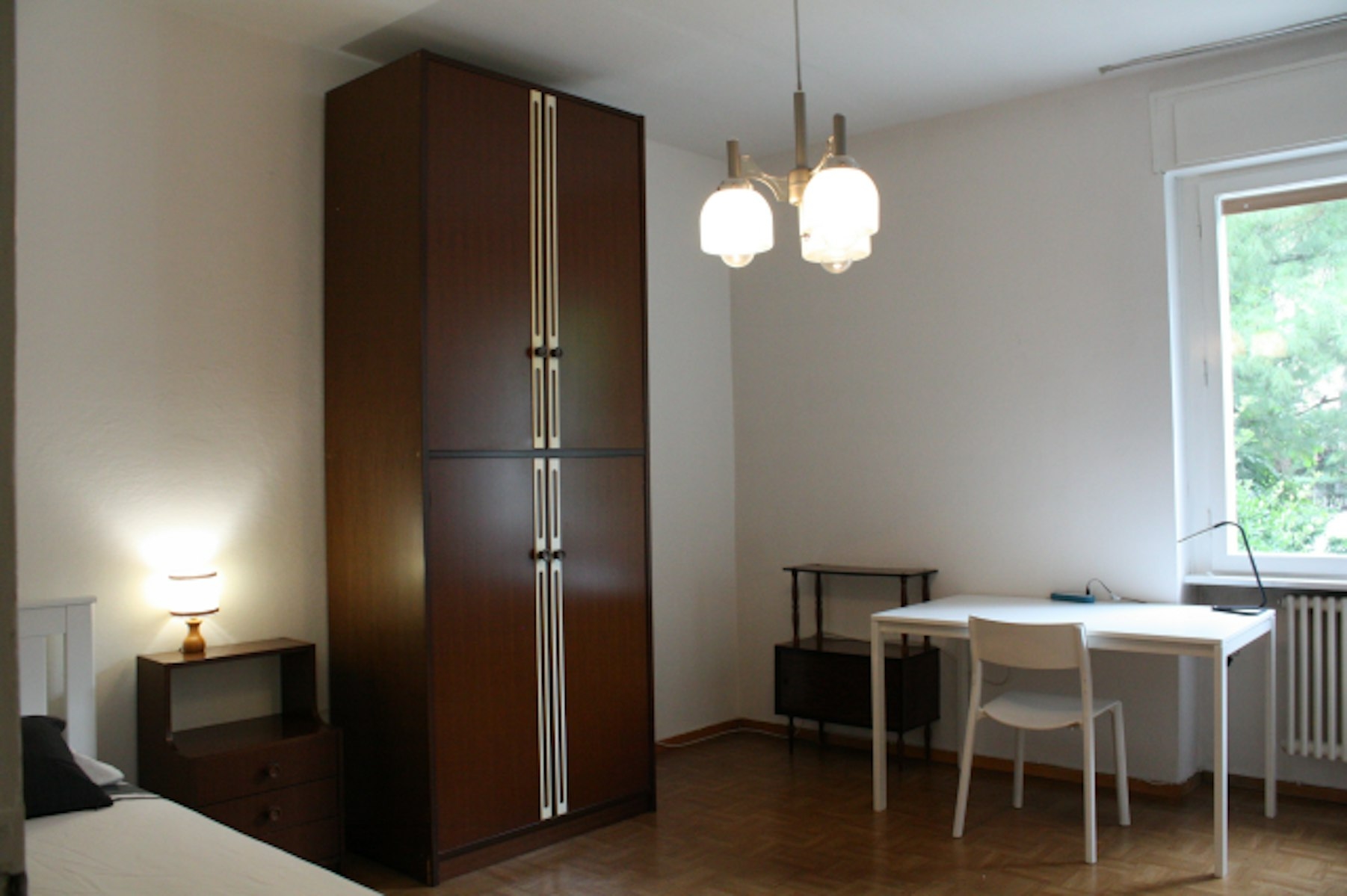 Singola in appartamento in collina