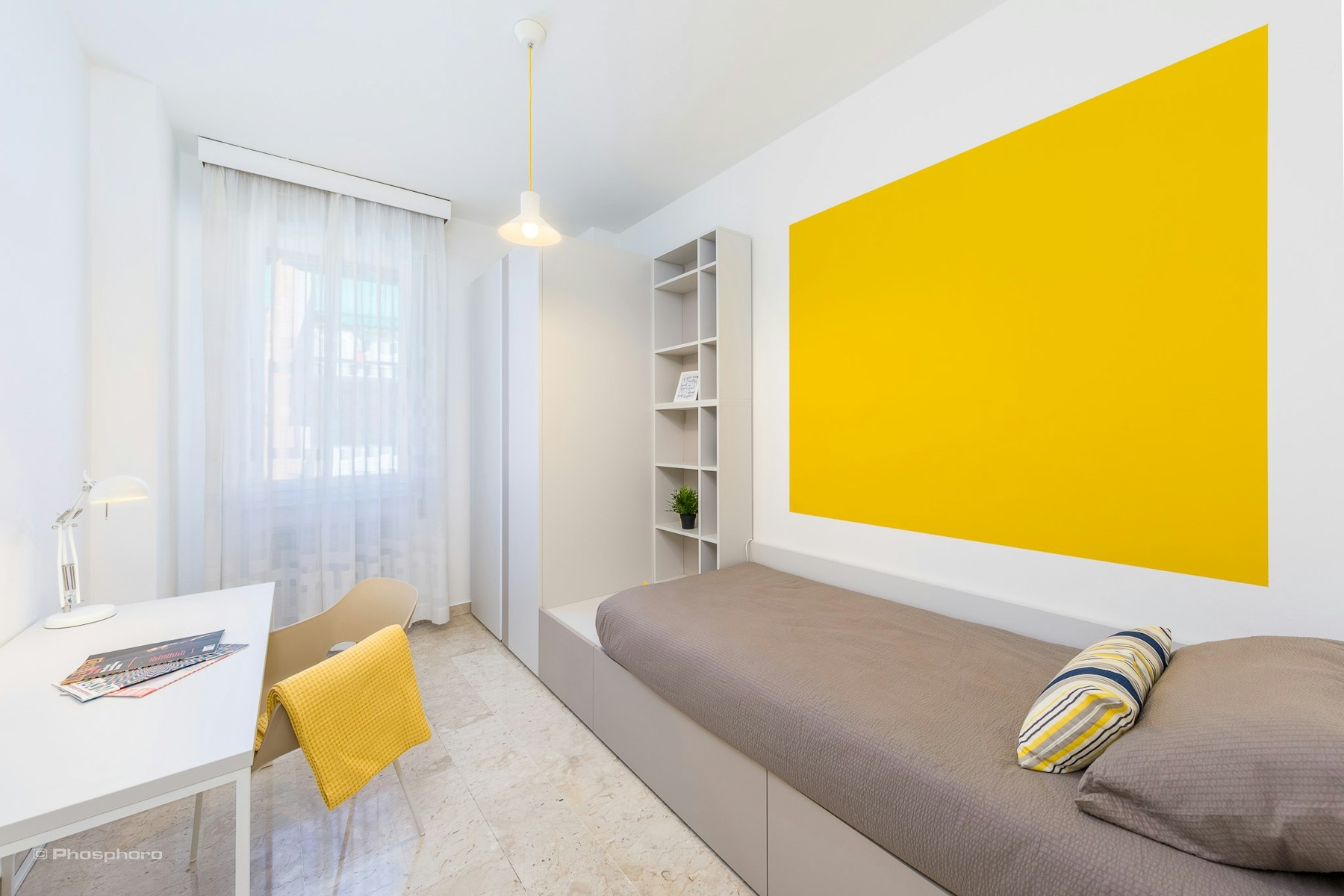 Stile e Comfort in una Stanza Pensata in Dettaglio