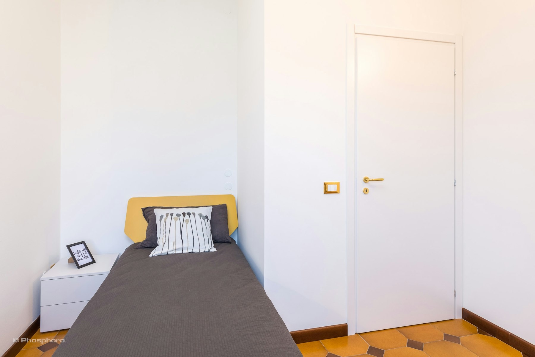 Graziosa Singola dallo Stile Minimal