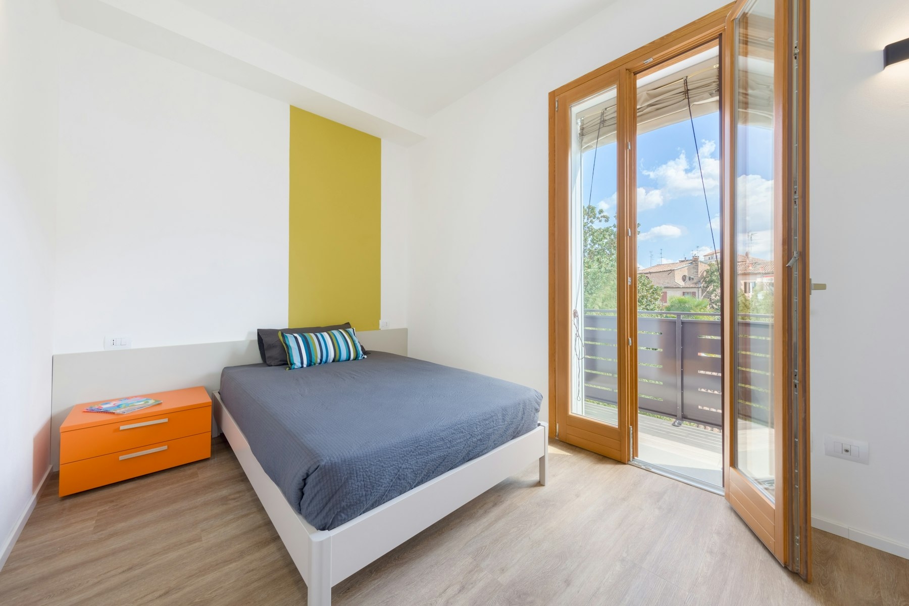 Nella Residenza PHO.ROOM Singola con Terrazzo a 2 Passi da Giurisprudenza!