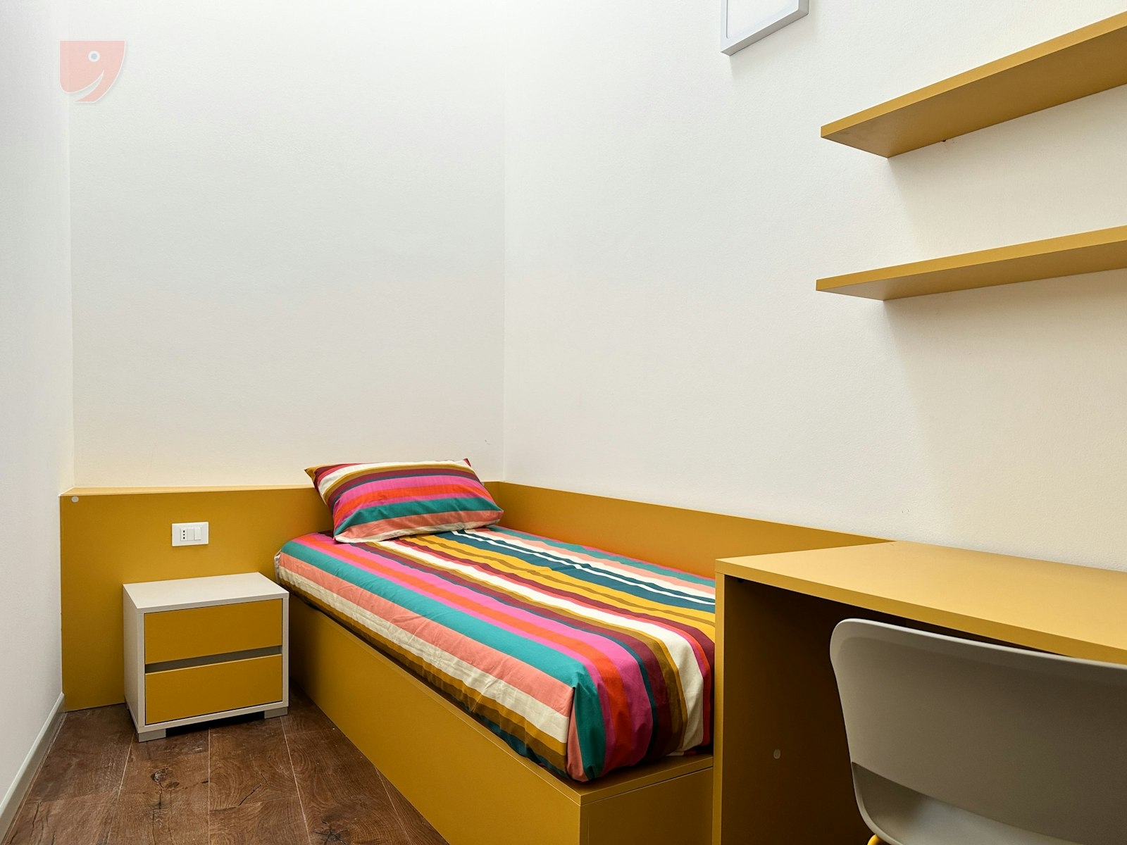 Ambiente Sereno per Studi e Lavoro! Con Aria Condizionata!