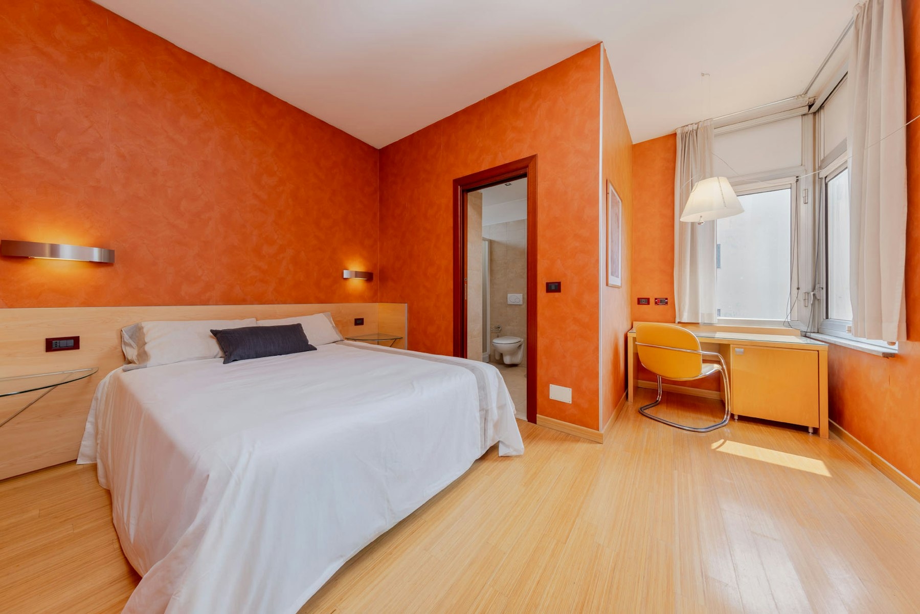 Singola Accogliente in Zona Strategica