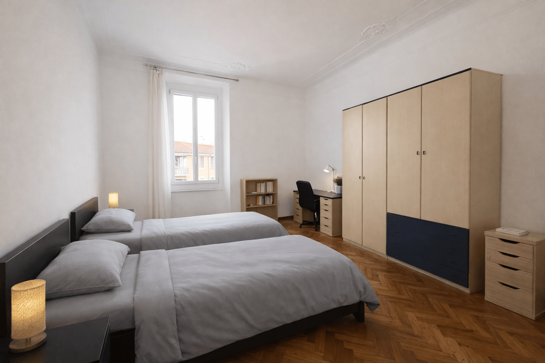 Posto letto in doppia davvero ampia, in appartamento per 3 studenti