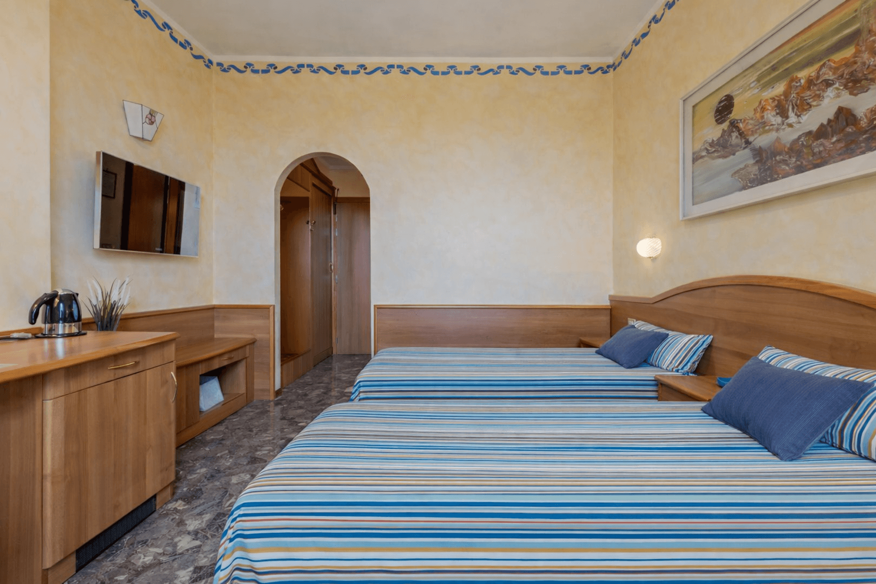 Rent Bed in double room €435 - Novara, Corso felice cavallotti 38