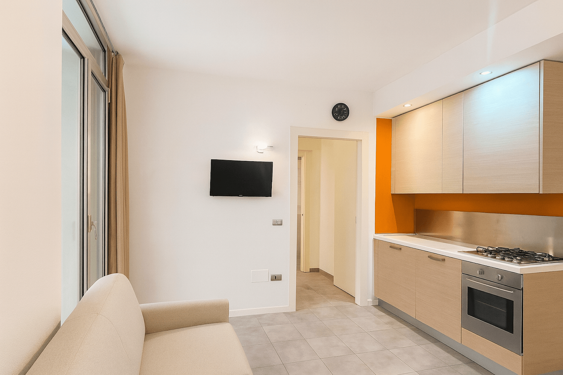 Stanza Luminosa Vicino al Mare! All Inclusive!