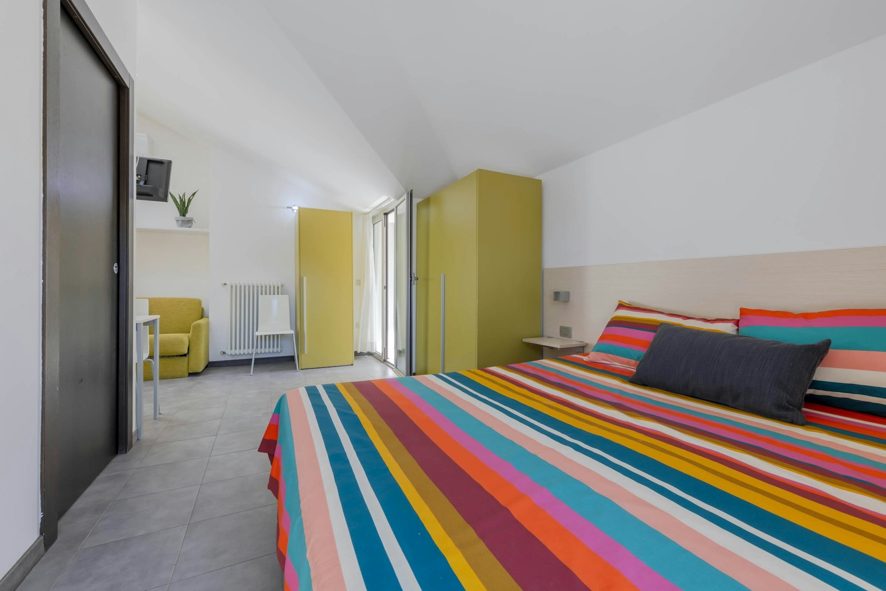 Stanza Luminosa Vicino al Mare! All Inclusive!