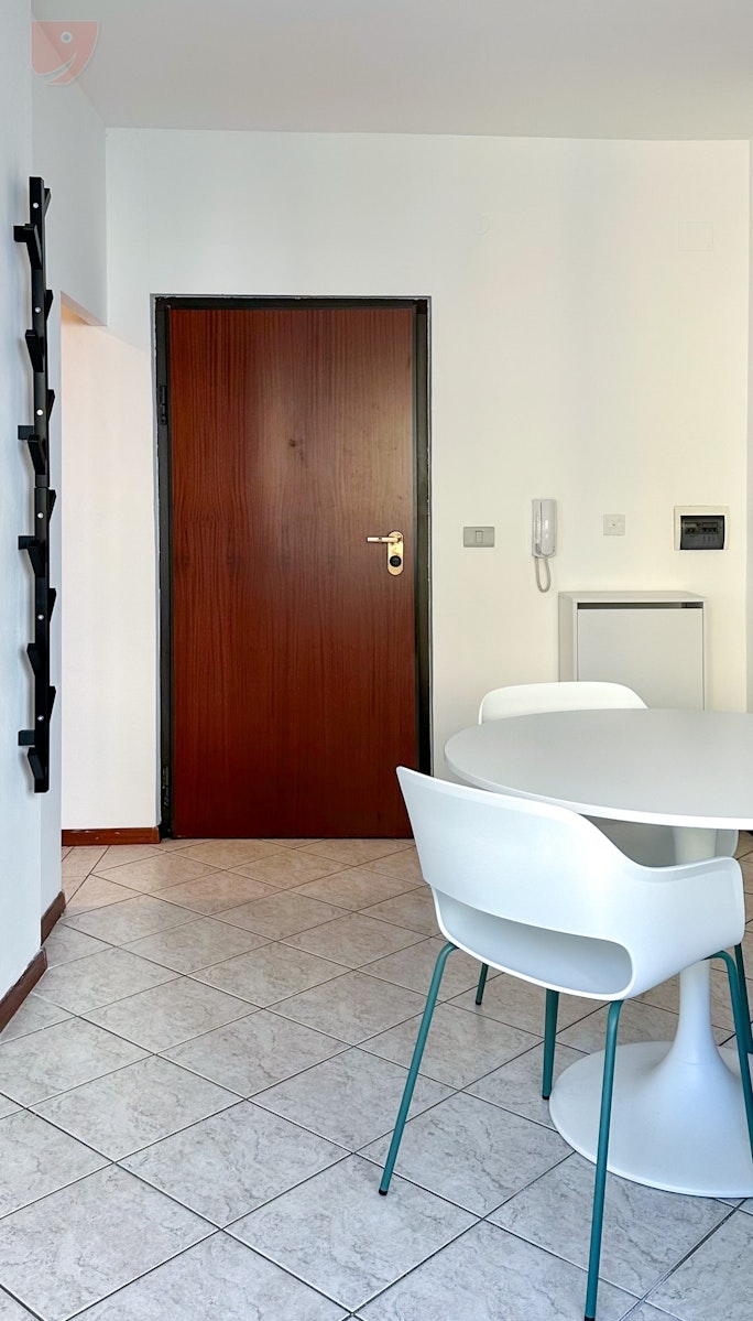 Affitto Appartamento - Trento, Via vannetti 41_2