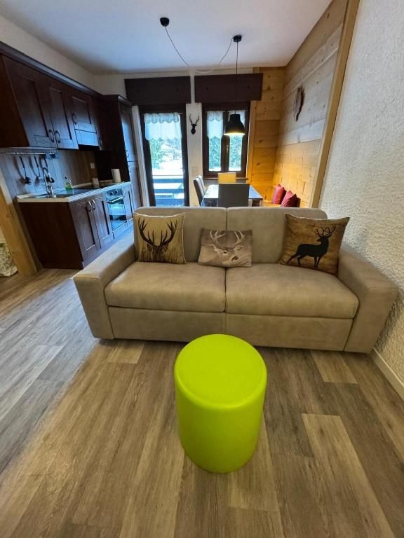 Appartamento arredato in posizione centrale a Ponte di Legno