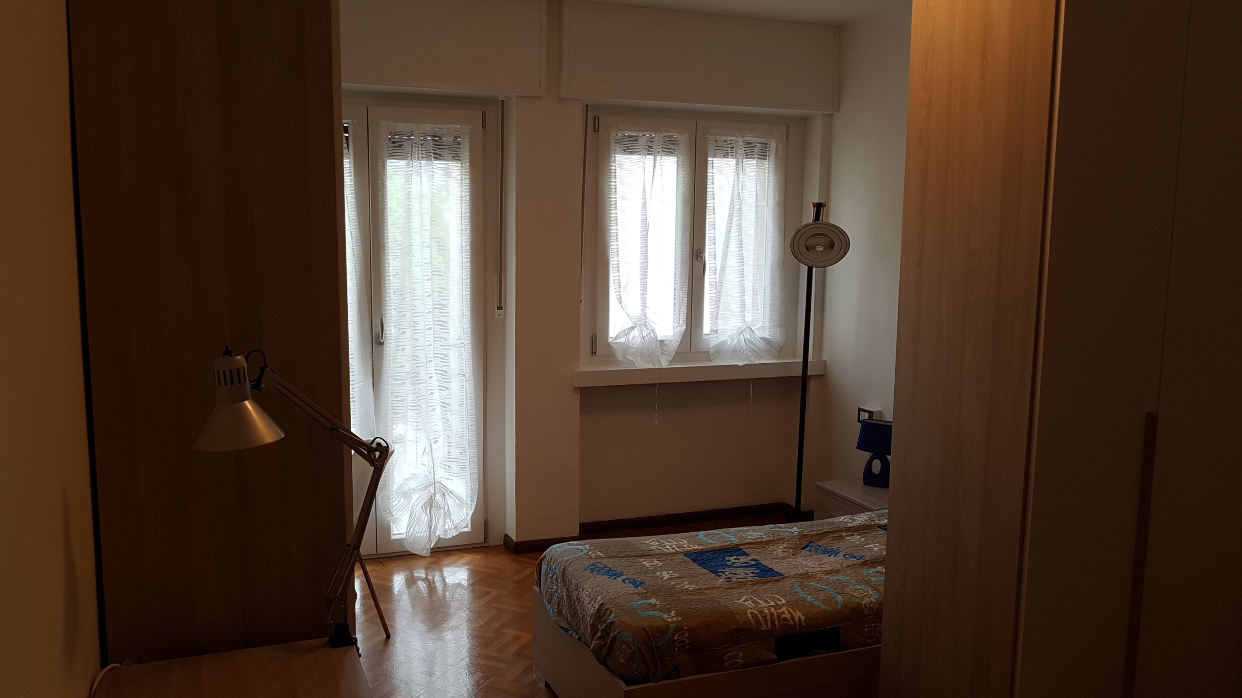 Comoda stanza singola con balcone