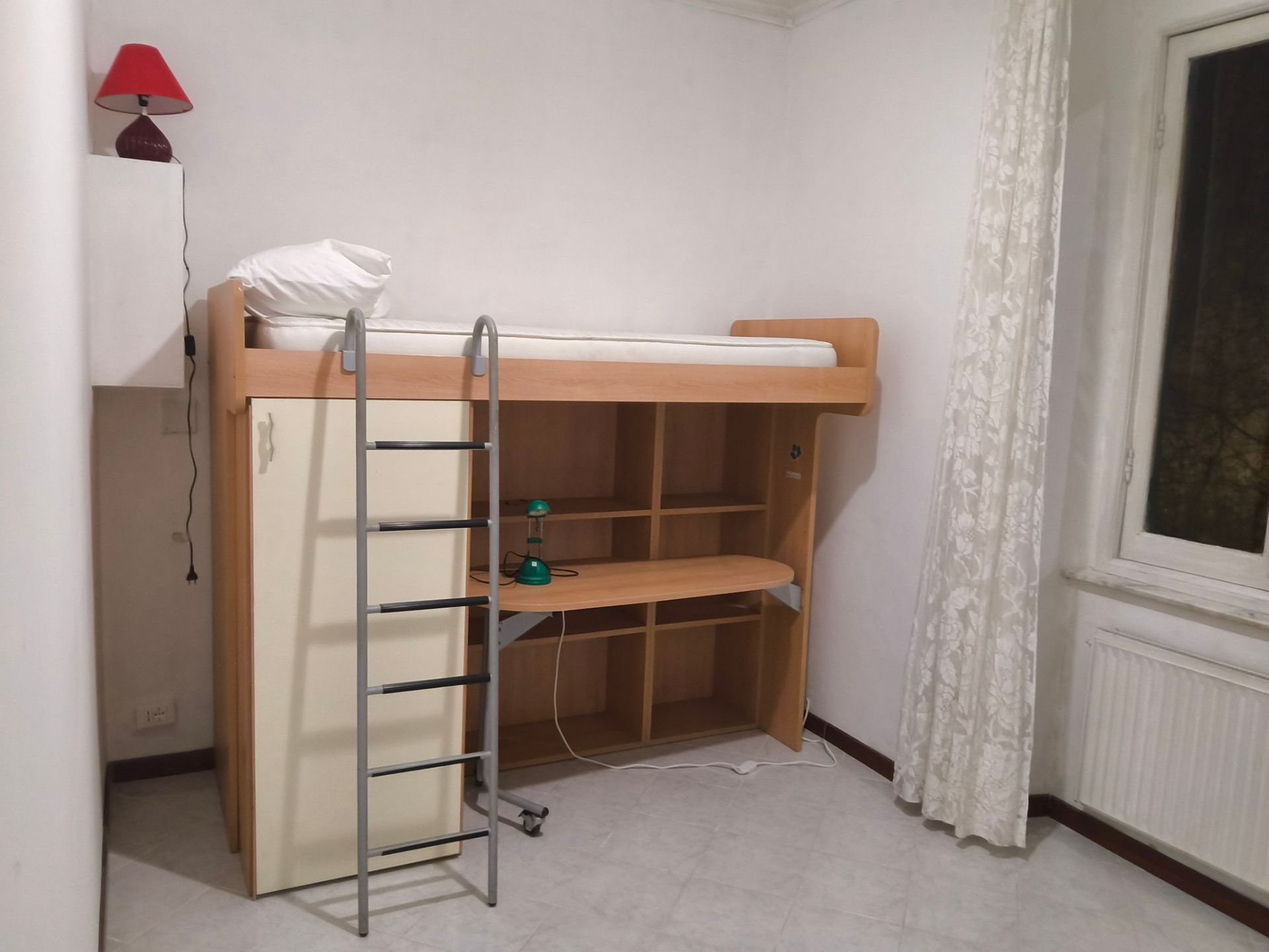 Stanza singola tranquilla per studentesse