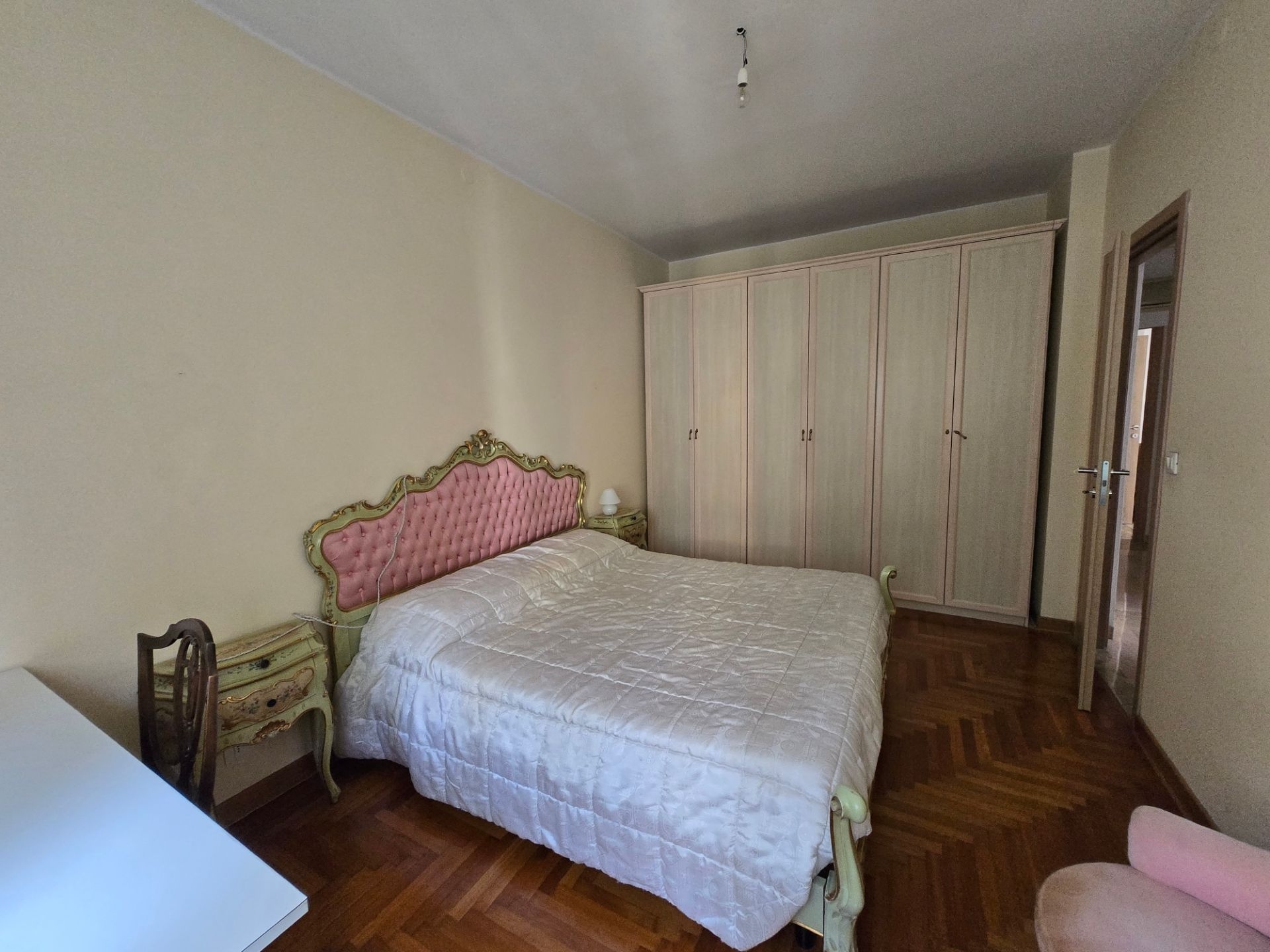 Stanza doppia ad uso singola spaziosa con parquet