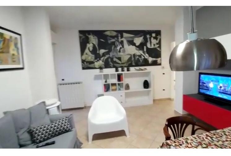 Appartamento moderno e arredato in posizione centrale