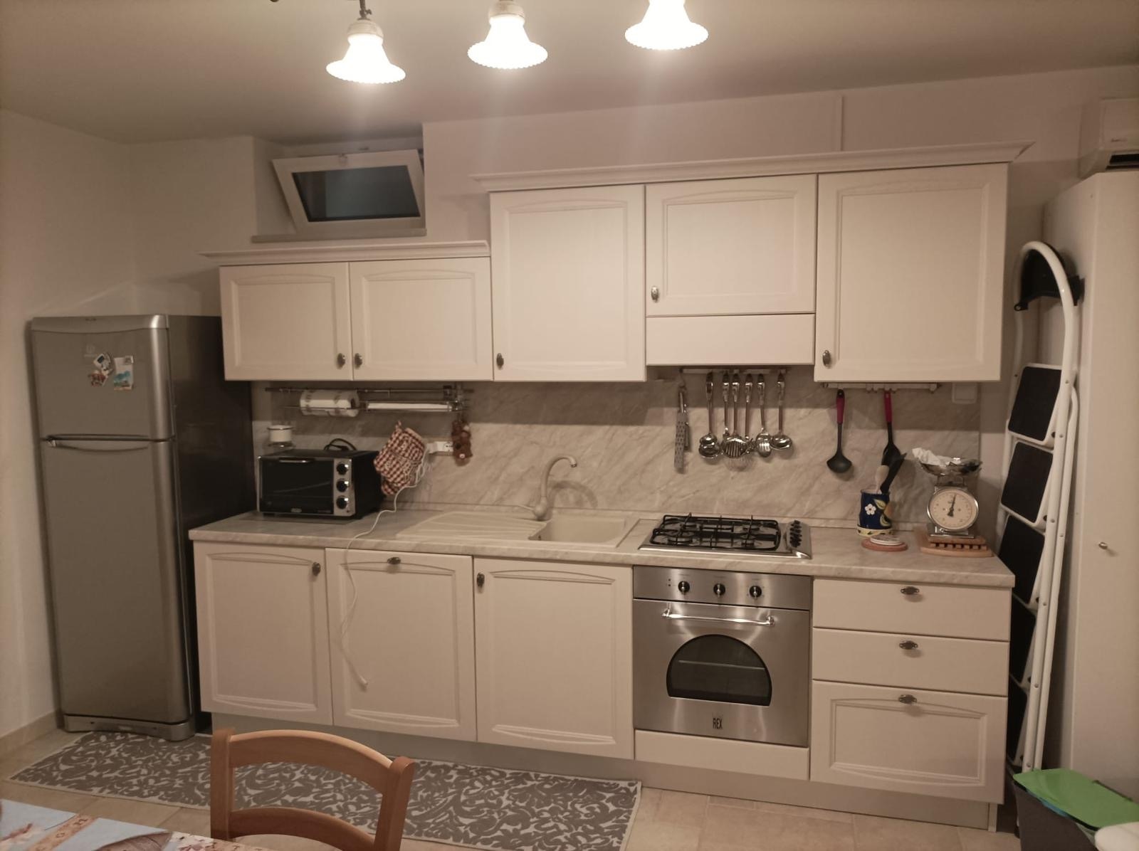 Elegante appartamento arredato a Monopoli.