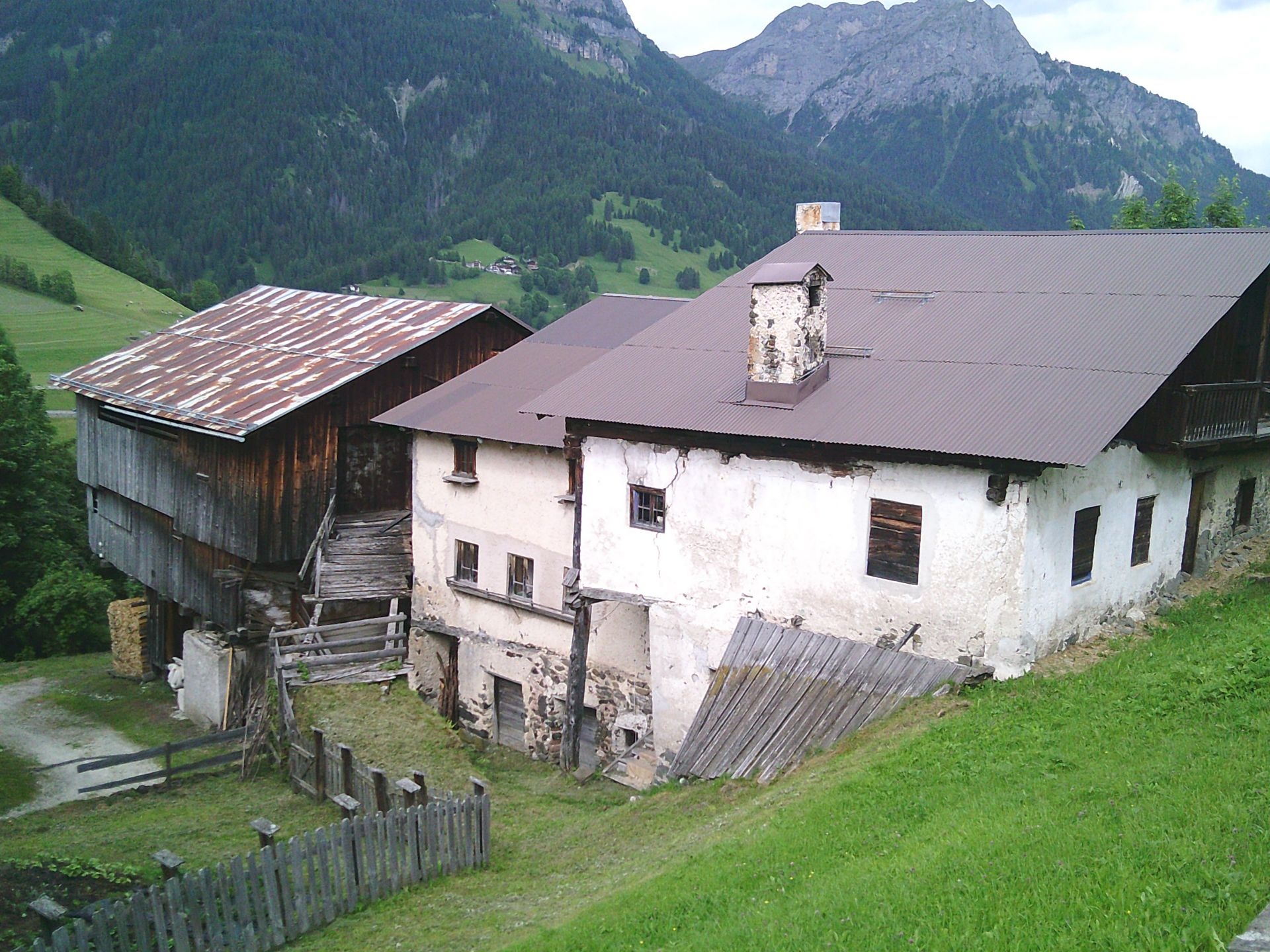 Rustico storico da ristrutturare a Colle Santa Lucia