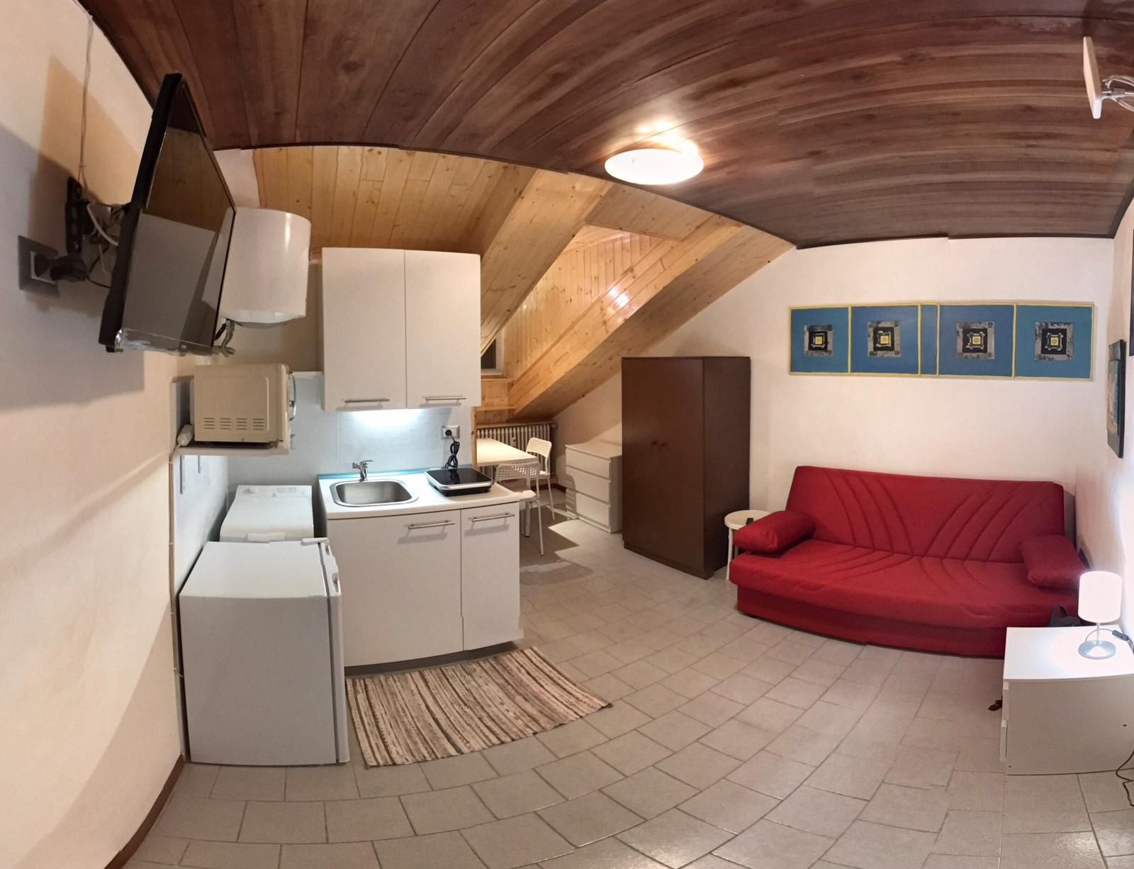 Monolocale arredato vicino a Crocetta