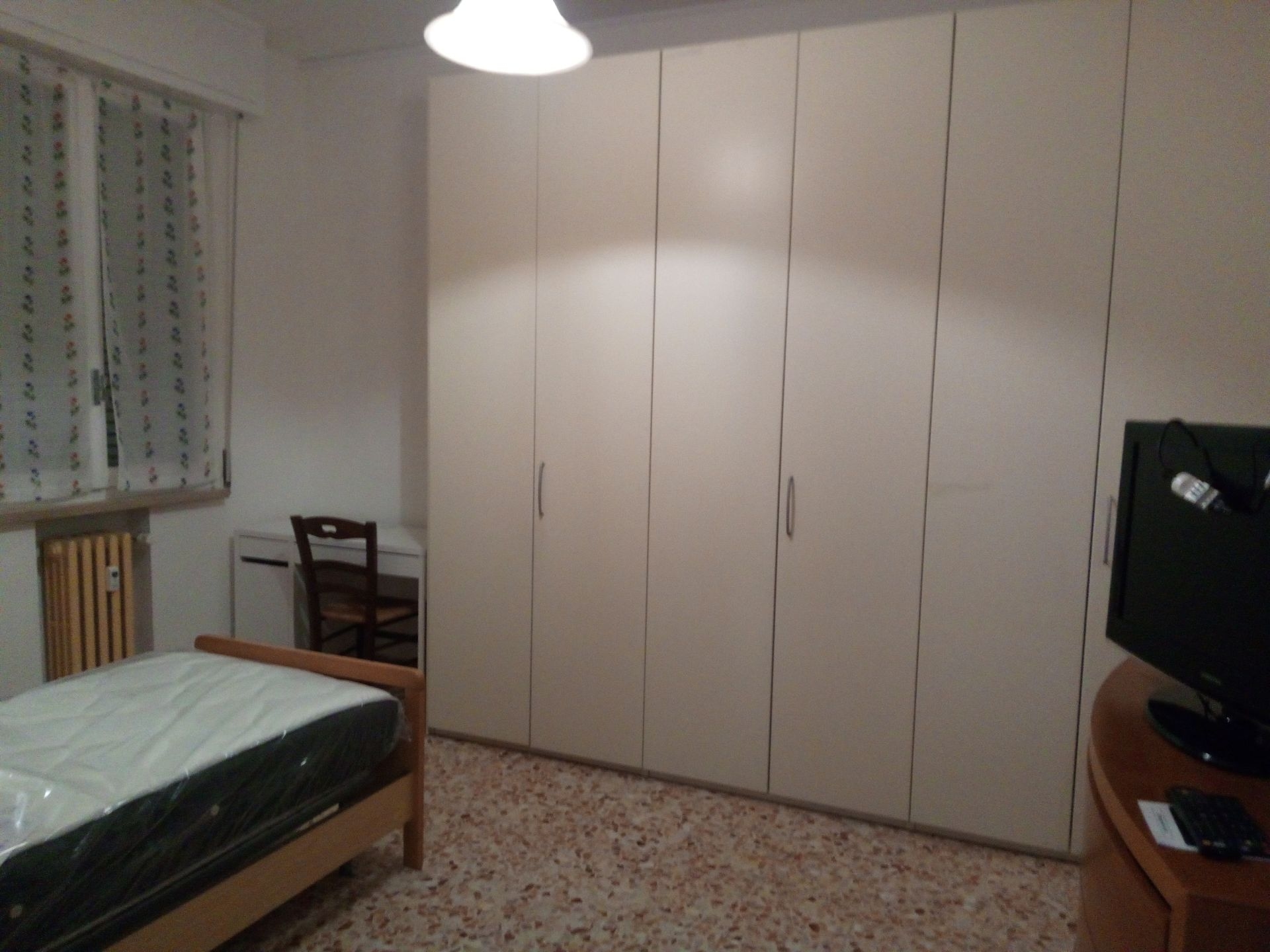 Stanza singola comoda e tranquilla