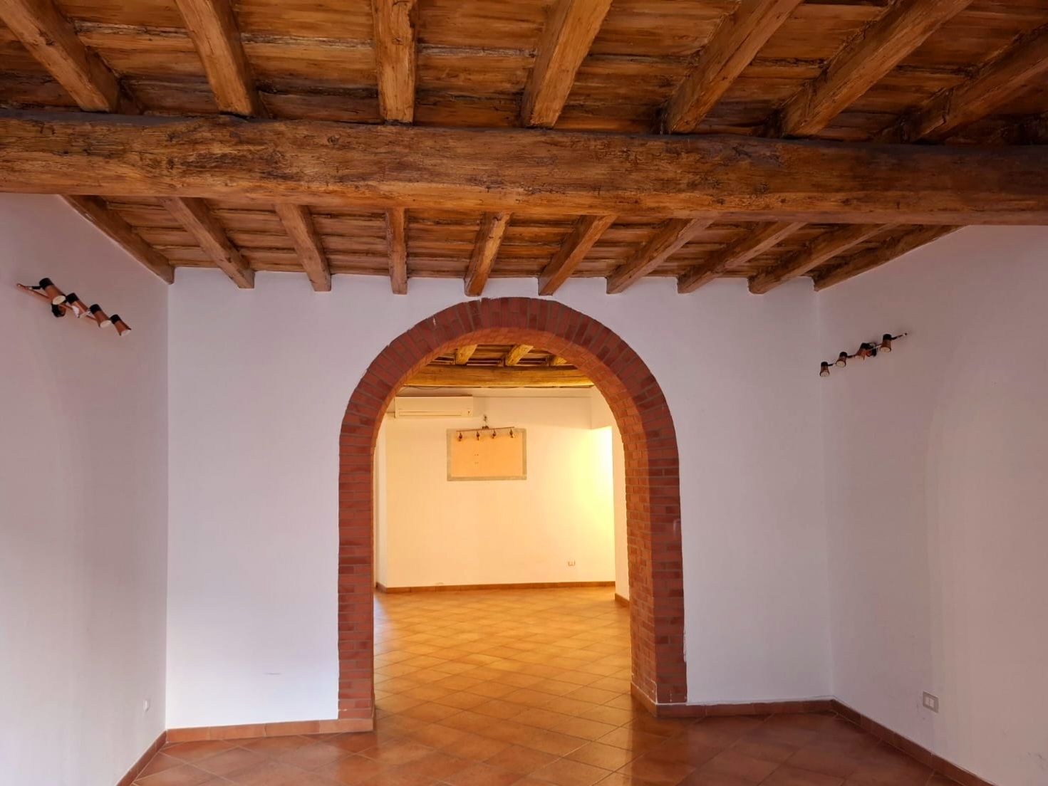Spacious 4-Bed Apartment in Monti