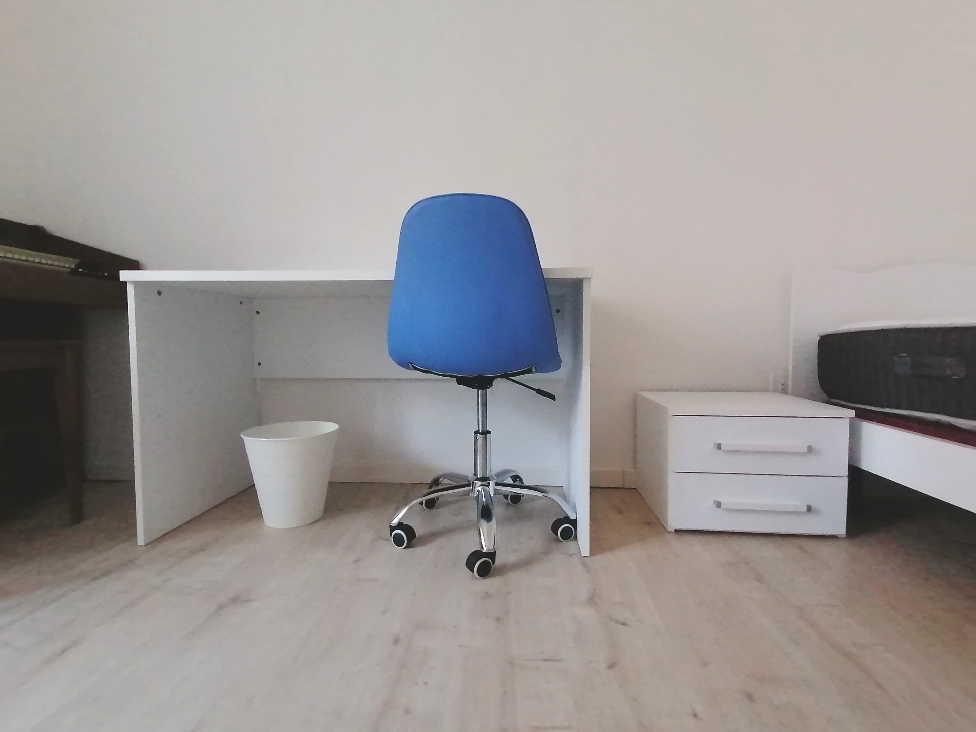 Stanza Singola Luminosa e Spaziosa di 16 mq