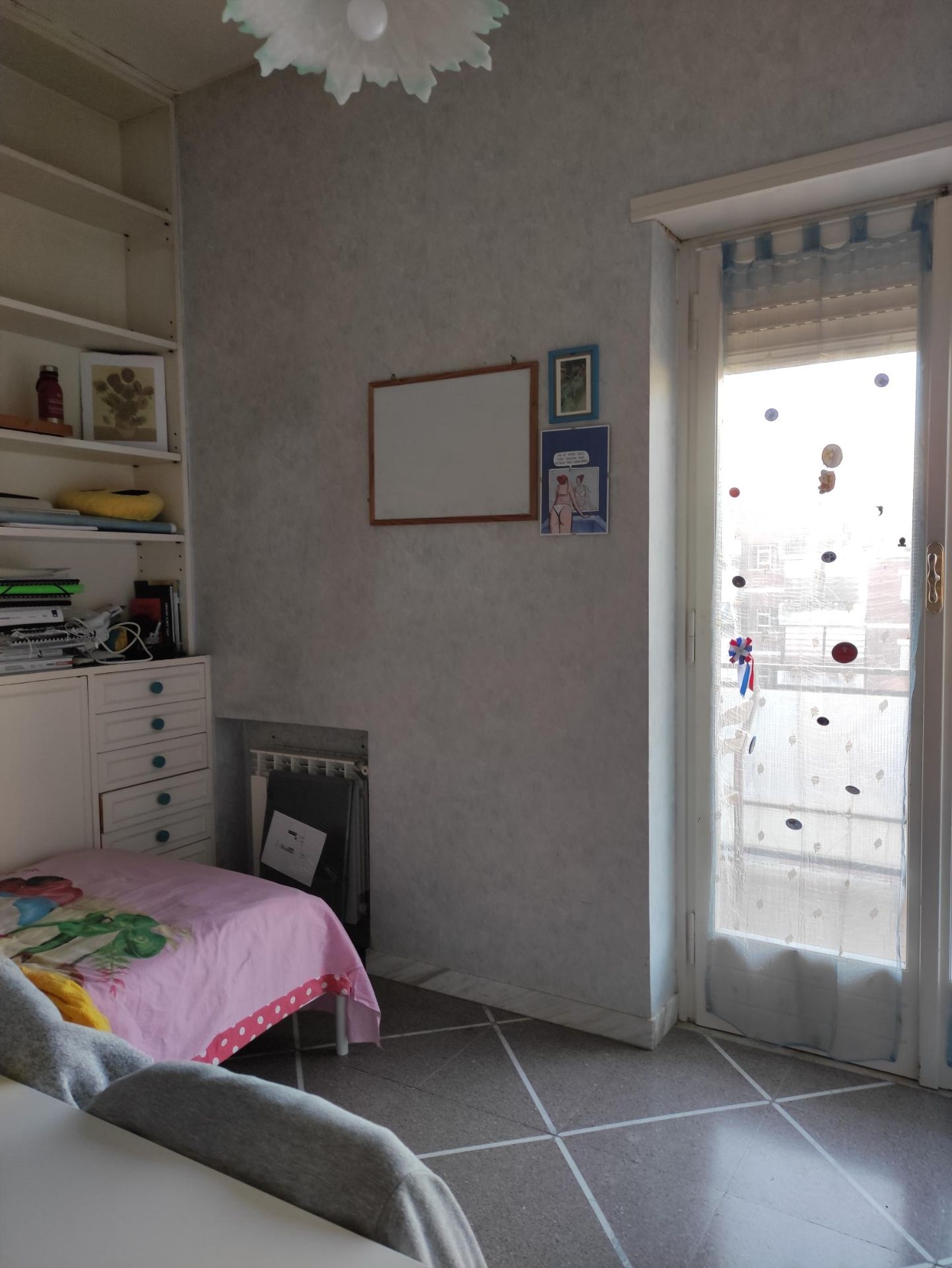 Singola con balcone: studio privato e luminoso