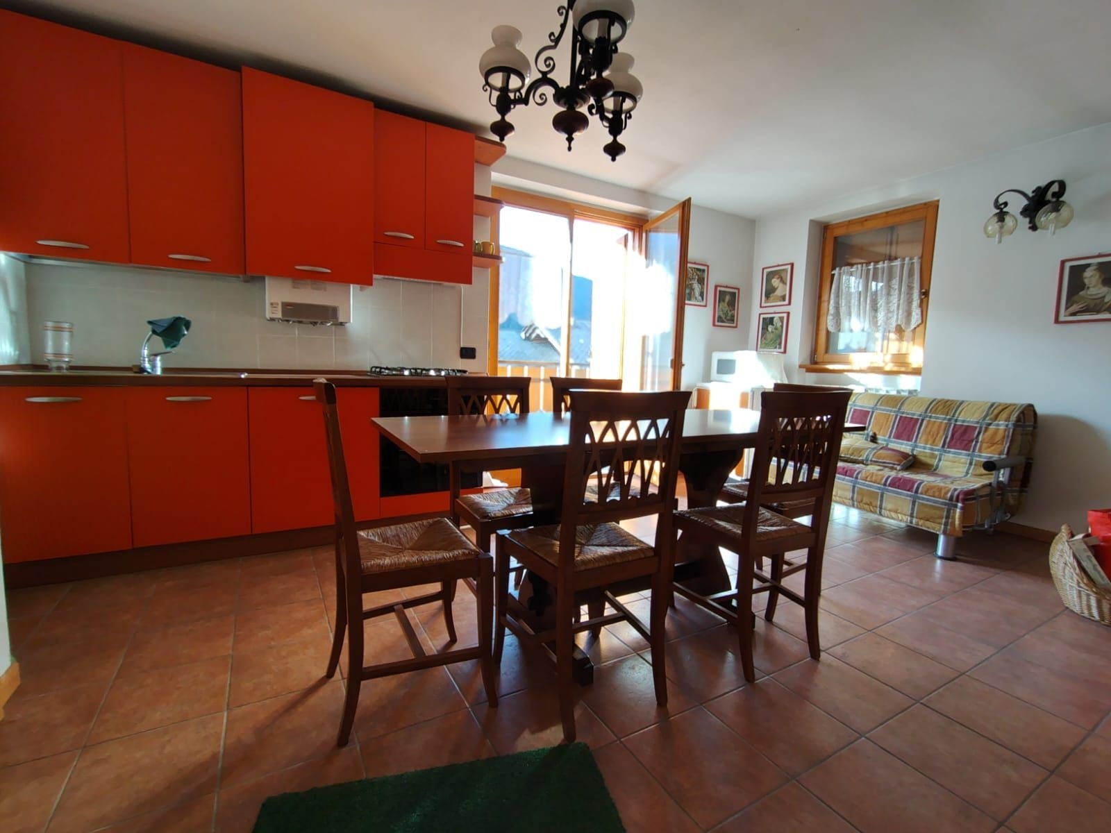 Chic appartamento con balcone a Fraele