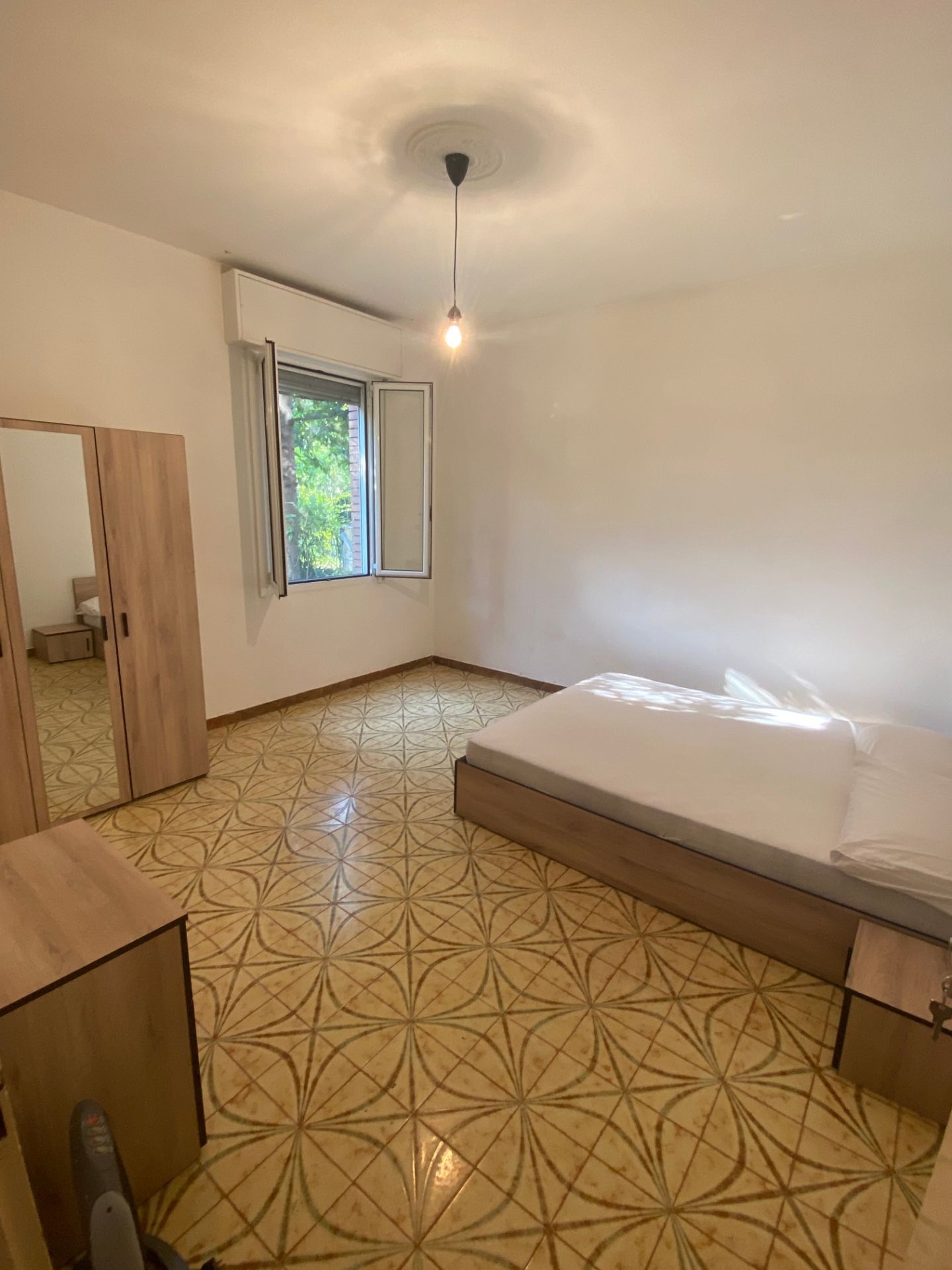 Stanza singola spaziosa con comfort convivenza