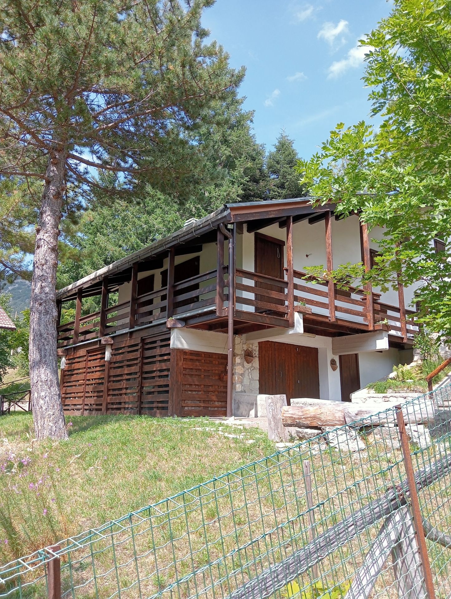 Stanza con letto matrimoniale, comfort e tranquillità