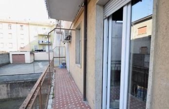 Appartamento ex Ufficio app.to 3 vetrine fronte strada, via
Fiorini, Piacenza