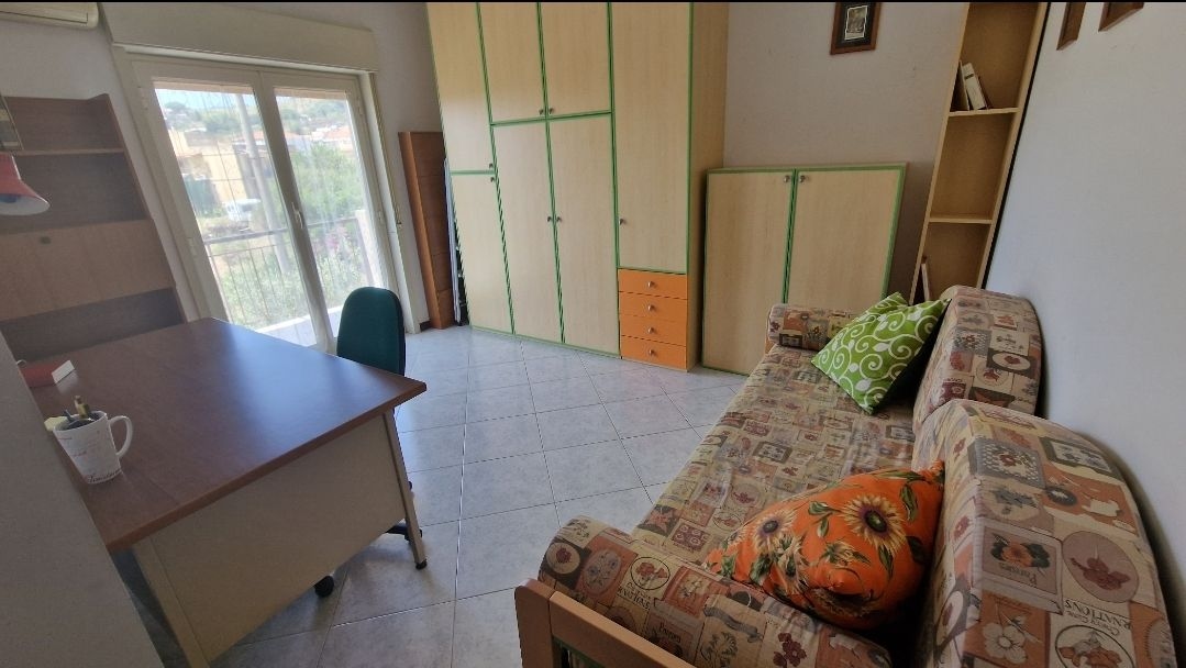 Stanza singola con bagno privato e AC