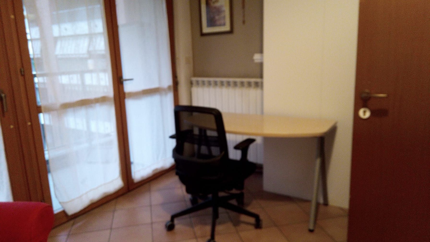 Stanza singola con condizionatore e balcone