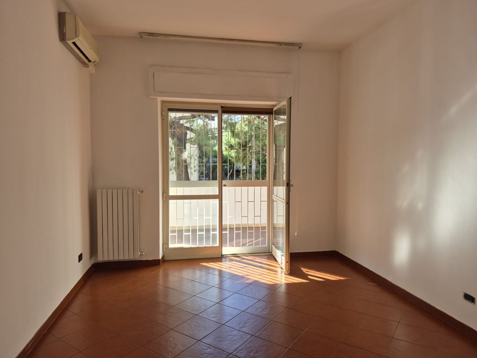 Singola con balcone e aria condizionata