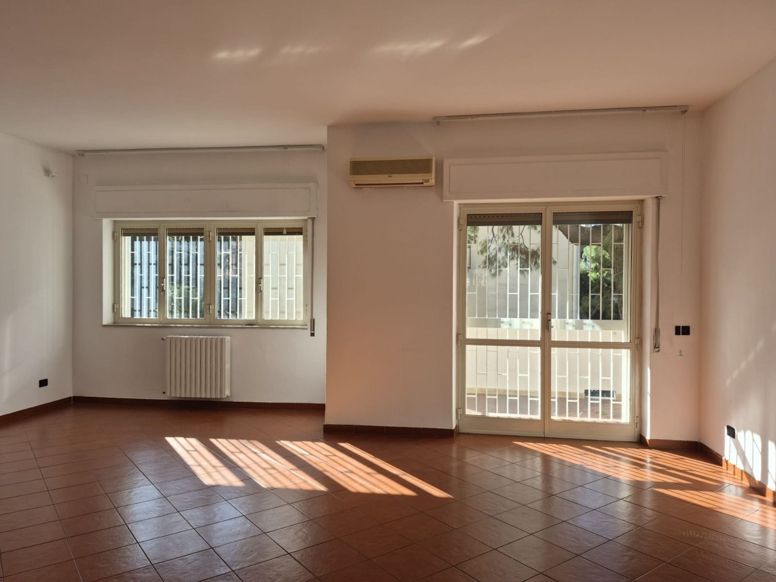 Singola luminosa con balcone