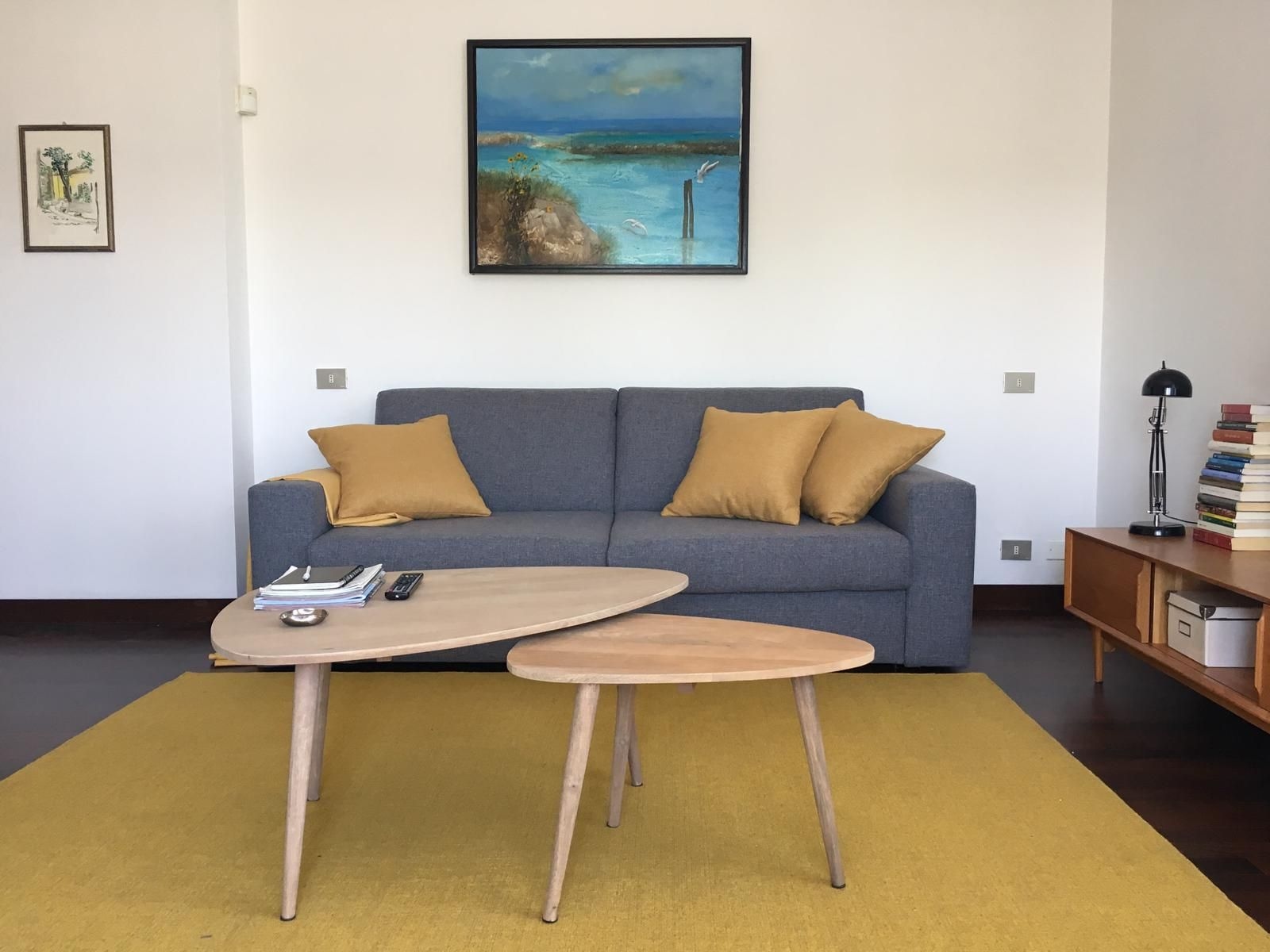 Elegante trilocale con terrazza e parcheggio