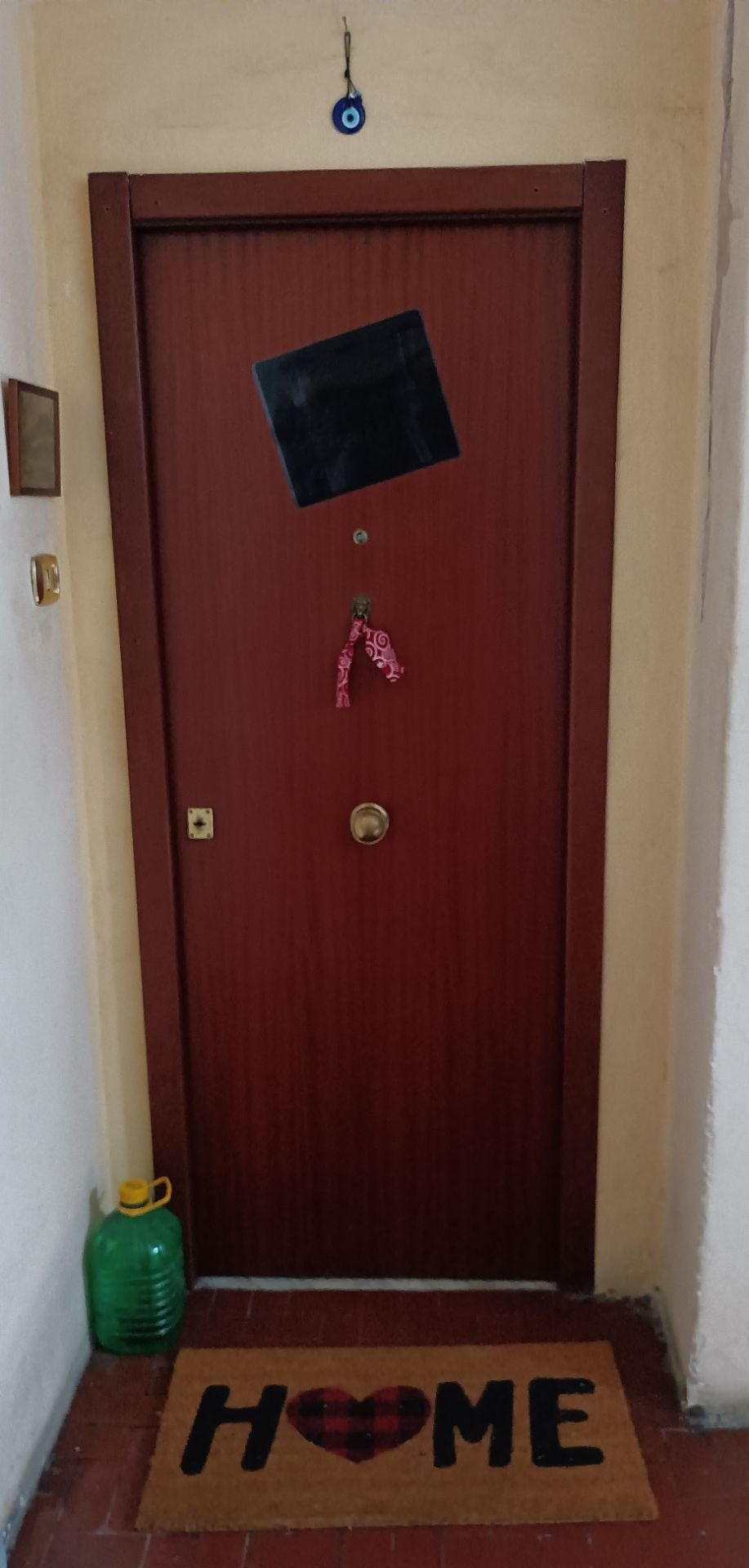 Luminoso quarto piano senza ascensore vista vesuvio