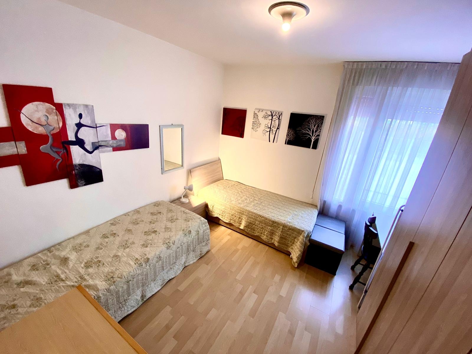 Stanza Doppia Spaziosa e Confortevole