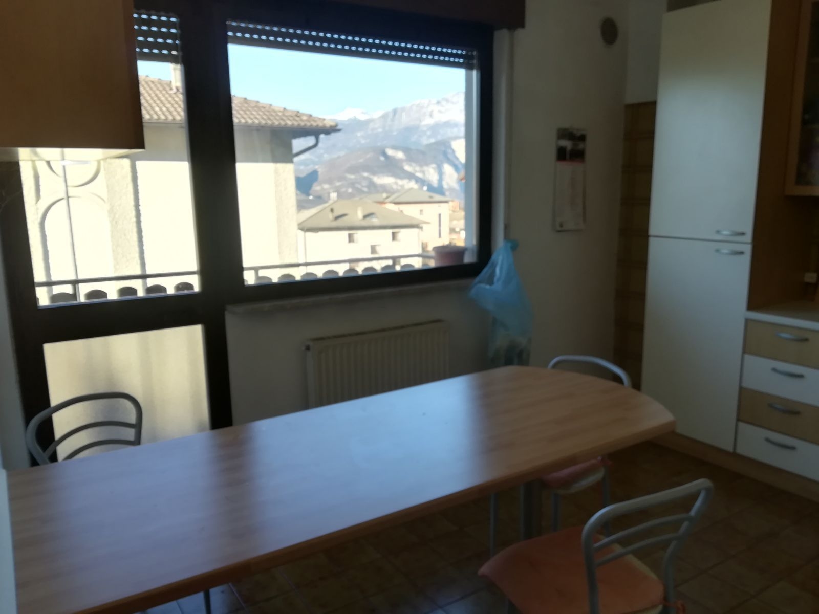 Camera singola ampia con balcone