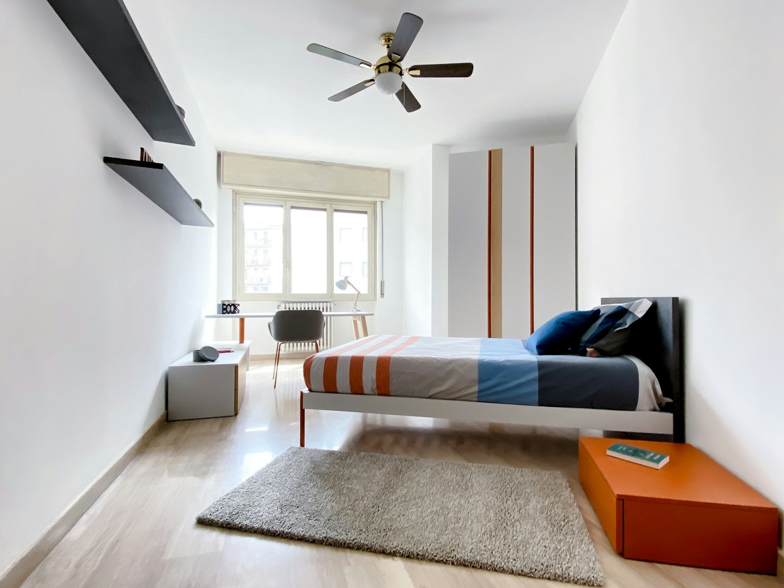 Spacious and Bright Single Room in Scandinavian Style